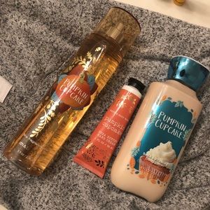 Pumpkin cupcake bundle